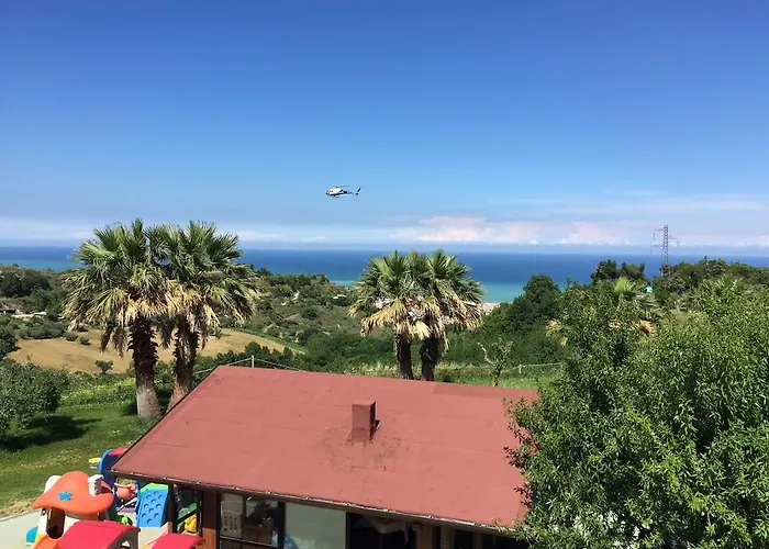 Le Limonaie A Mare 农家乐 圣贝内代托-德尔特龙托